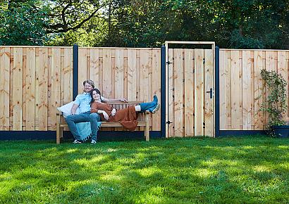 Onderplaat 3,5x24x184cm glad antraciet gecoat voor betonpaal