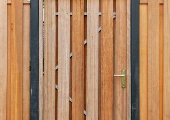 Tuindeur Privacy 195x120cm recht hardhout met rvs slot + ijzeren frame