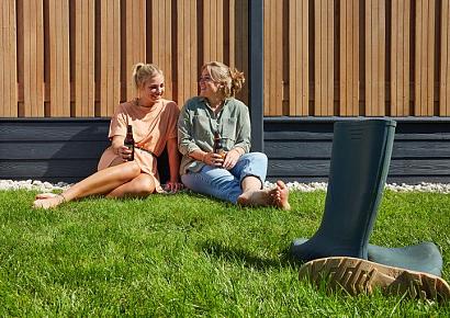 Rabat-hout motiefplaat 4.8x26x184cm smal antraciet gecoat met mes en groef