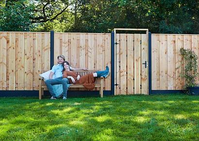 Onderplaat 3,5x24x184cm glad antraciet gecoat voor betonpaal