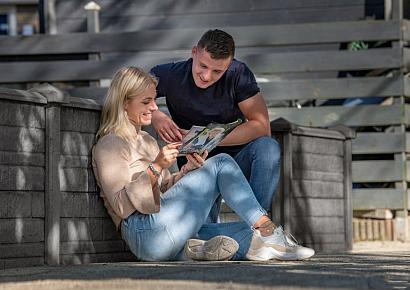 Beton eindpaal Hunze 10x10x145cm antraciet diamantkop voor 2x glad of motiefplaat