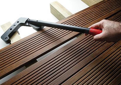 Cobra wrench montage hulp bij plaatsing vlonderdelen