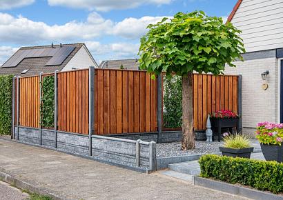 Tuinscherm Dronten 180x180cm recht hardhout 21pl