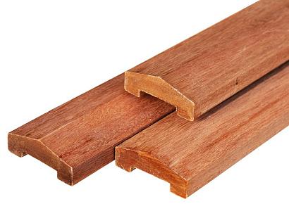 Afdeklat piramide 180cm (3-planks) hardhout voor recht scherm